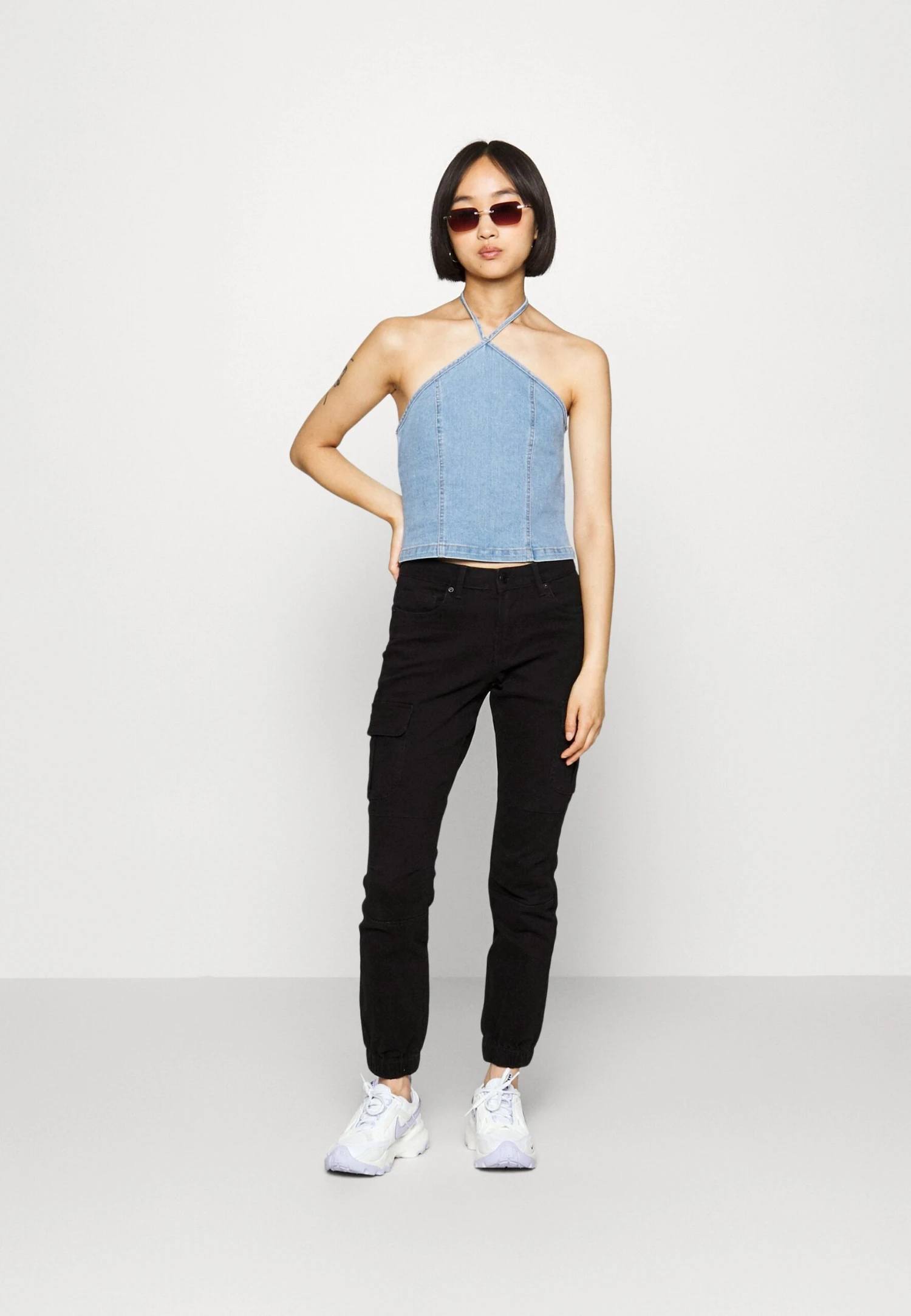 Vero Moda Petite Vmivy Mr Ankle Pants - Cargobroek - Black Denim 4 Vero Moda Petite Vmivy Mr Ankle Pants - Cargobroek - Black Denim - Afbeelding 2