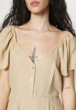 Vero Moda Petite Vmmymilo Calf Dress - Jurk - Irish Cream -Vero Moda Winkel 04f91a8b88804ef6a761e20532ec6736