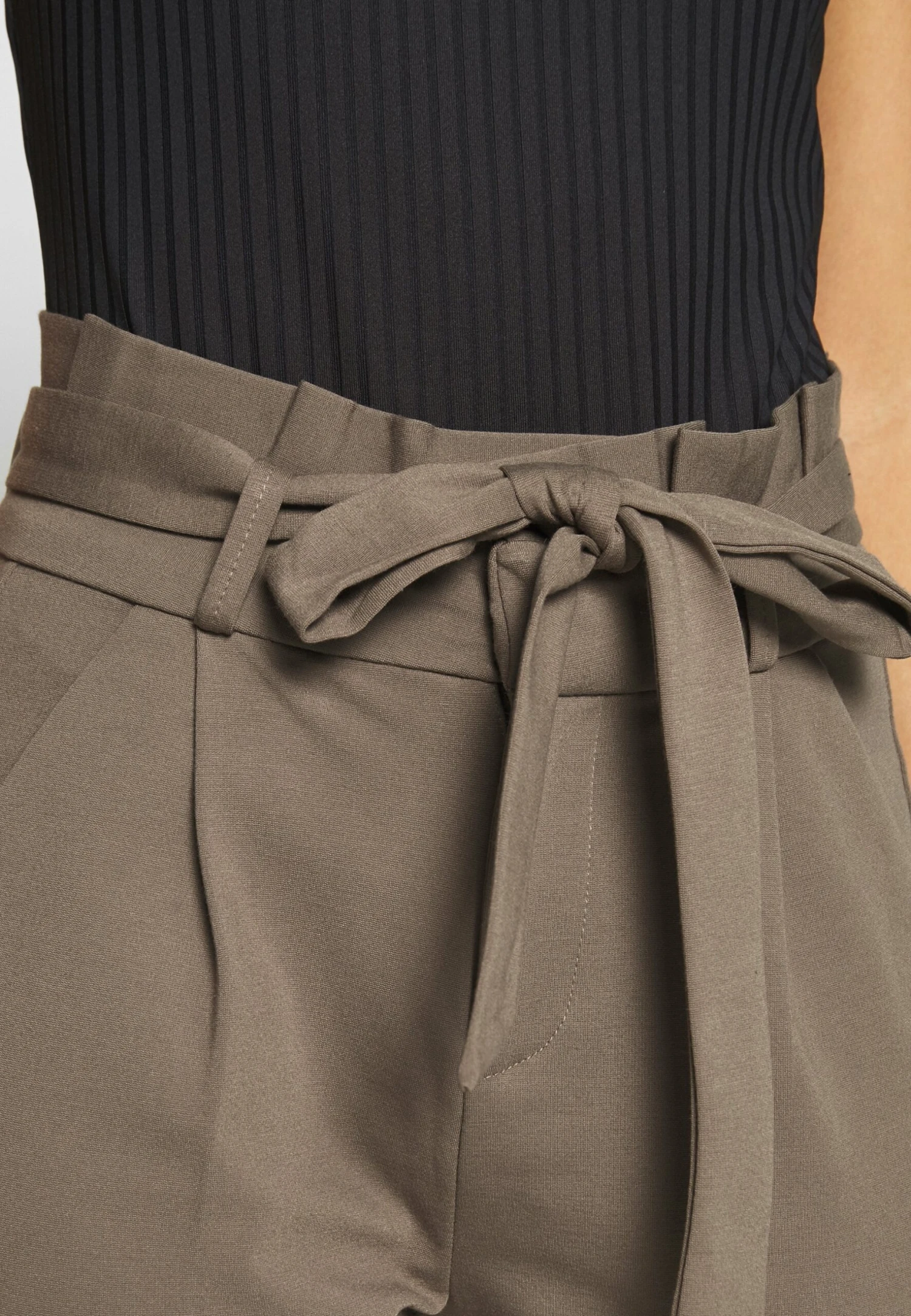 Vero Moda HrPaperbag Ga Noos - Broek - Bungee Cord 7 Vero Moda HrPaperbag Ga Noos - Broek - Bungee Cord - Afbeelding 5