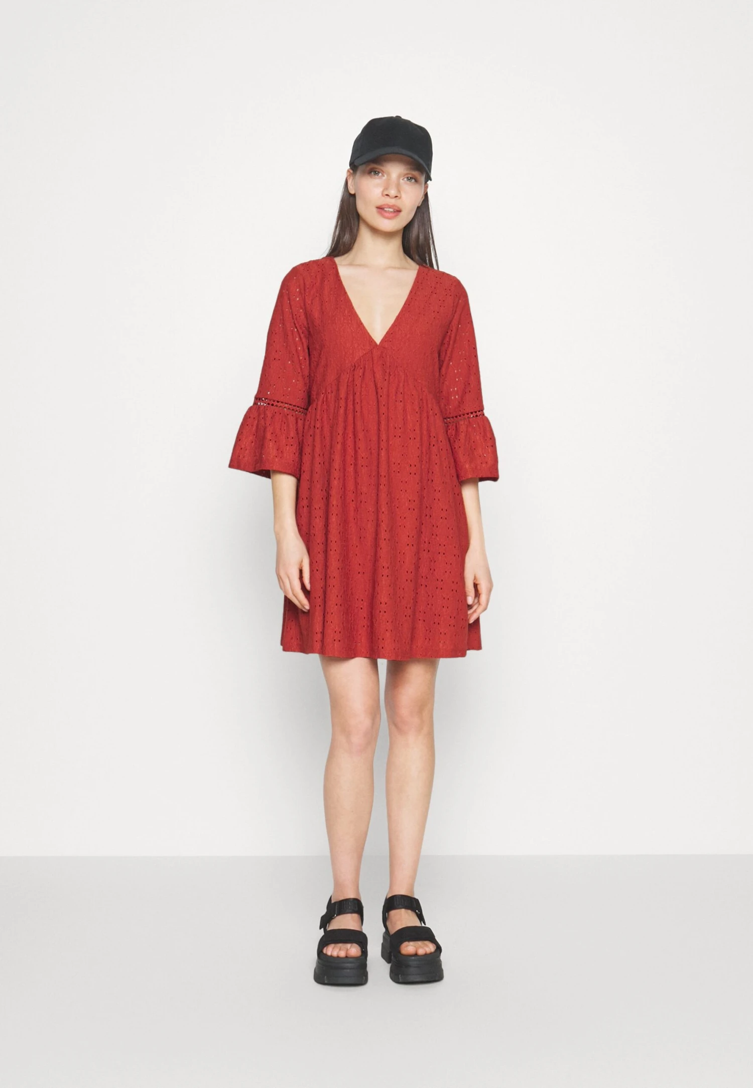 Vero Moda Petite Vmmarcy Short Dress - Jurk - Red 4 Vero Moda Petite Vmmarcy Short Dress - Jurk - Red - Afbeelding 2