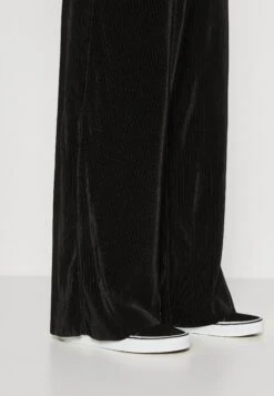 Vero Moda Vmavi Plisse Pant- Broek - Black 13 Vero Moda Vmavi Plisse Pant- Broek - Black -Vero Moda Winkel 0e52f08f438043f8b31cd43e2e6dbda9