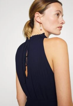 Vmmsara Halter Neck Ankle Dress- Maxi-Jurk - Navy Blazer -Vero Moda Winkel 12126482af3e4e07b5e53d659b8a62ea