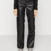 Vero Moda Vmzamiraolympia Straight Pant - Broek - Black -Vero Moda Winkel 143659d1e23c4a7ea08e355b225a25ba