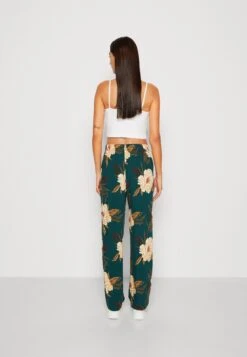 Vero Moda Vmeasy Wide Pant - Broek - Pondarosa Camille -Vero Moda Winkel 14ef8bf97dda4ab48c3645193ae2c0f0