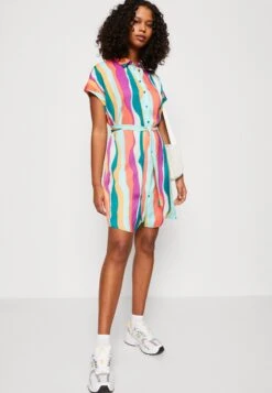 Vero Moda Vmtanya Cap Sleeve - Blousejurk - Everglade -Vero Moda Winkel 157be2dbabba40f992fa00ff2bb9f0be