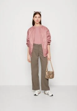 Vero Moda Vmpanda - T-Shirt Basic - Nostalgia Rose -Vero Moda Winkel 16413ff8032547eabf2a240ee8c8cc69