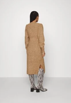 Vero Moda Vmvilla O Neck Dress- Gebreide Jurk - Tigers Eye Melange -Vero Moda Winkel 184ebeabeec24259a13d09bf11b33a9c