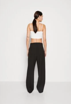 Vero Moda Vmtroian Wide Dad Pant - Broek - Black -Vero Moda Winkel 1b6c1231b91f4f7cb56e51be505e0f61