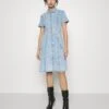 Vero Moda Petite Vmsayla Belt Dress - Spijkerjurk - Light Blue -Vero Moda Winkel 1c81e04549cd430c841d8da3af89bb07