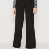 Vero Moda Vmhalmia Wide Solid Pant - Broek - Black