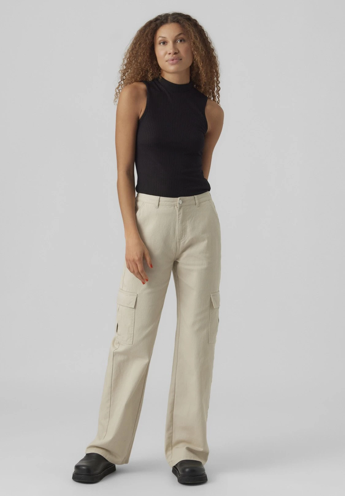 Vero Moda Vmamara Mr- Cargobroek - Pumice Stone 4 Vero Moda Vmamara Mr- Cargobroek - Pumice Stone - Afbeelding 2