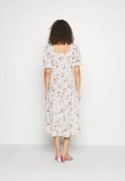 Vero Moda Tall Calf Smock Dress - Jurk - Snow White/Svea 10 Vero Moda Tall Calf Smock Dress - Jurk - Snow White/Svea -Vero Moda Winkel 201d6264bb65441180cf575778bd94cf