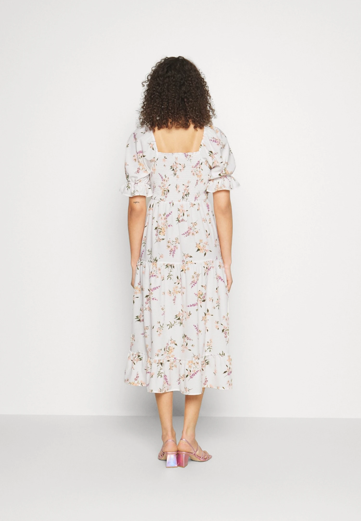 Vero Moda Tall Calf Smock Dress - Jurk - Snow White/Svea 5 Vero Moda Tall Calf Smock Dress - Jurk - Snow White/Svea - Afbeelding 3