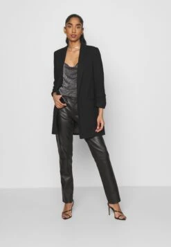 Vero Moda Vmrica Long Blazer - Halflange Jas - Black -Vero Moda Winkel 22b06c39a63b4f7a96a4b967418ec131