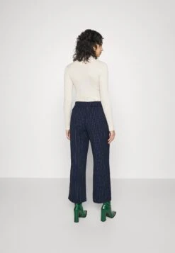 Vero Moda Petite Vmcookielis Pant - Broek - Navy Blazer/Birch -Vero Moda Winkel 259bf7c31a464186946dfe98a44a7bd6