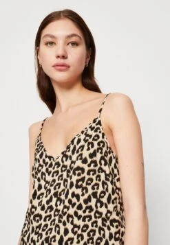 Vero Moda Vmeasy Singlet V Neck- Top - Irish Cream/Dina 11 Vero Moda Vmeasy Singlet V Neck- Top - Irish Cream/Dina -Vero Moda Winkel 267c9bd3325c40b5aaa4c190bda78d17