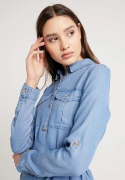 Vero Moda Vmmia Ls Regular Shirt Dress Ga - Spijkerjurk - Light Blue Denim 13 Vero Moda Vmmia Ls Regular Shirt Dress Ga - Spijkerjurk - Light Blue Denim -Vero Moda Winkel 27357e186845412f951751c2ce8b9b9e