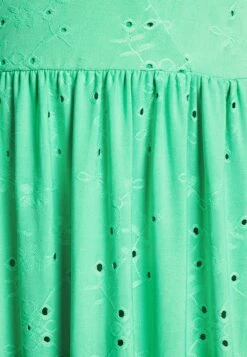 Vero Moda Tall Vmcamil Singlet Calf Dress - Jerseyjurk - Bright Green 11 Vero Moda Tall Vmcamil Singlet Calf Dress - Jerseyjurk - Bright Green -Vero Moda Winkel 28c361478c7442028984418c3367a413