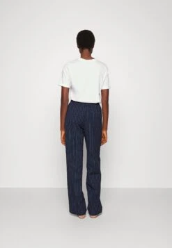 Vero Moda Tall Vmcookielis Wide Pinstripe Pant- Broek - Navy Blazer/Birch -Vero Moda Winkel 2919d4b5ac7c4a519bd632551632f1e9
