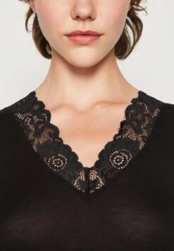 Vero Moda Vmrosa V Neck - Top - Black -Vero Moda Winkel 2aa51ac65b9742b3a0ccb8dda8482985
