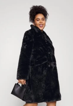 Vero Moda Curve Vmsuielly Long Faux Coat Plus Size - Mantel - Black -Vero Moda Winkel 2ab8afe49f3448b49bebbad1df0b609e