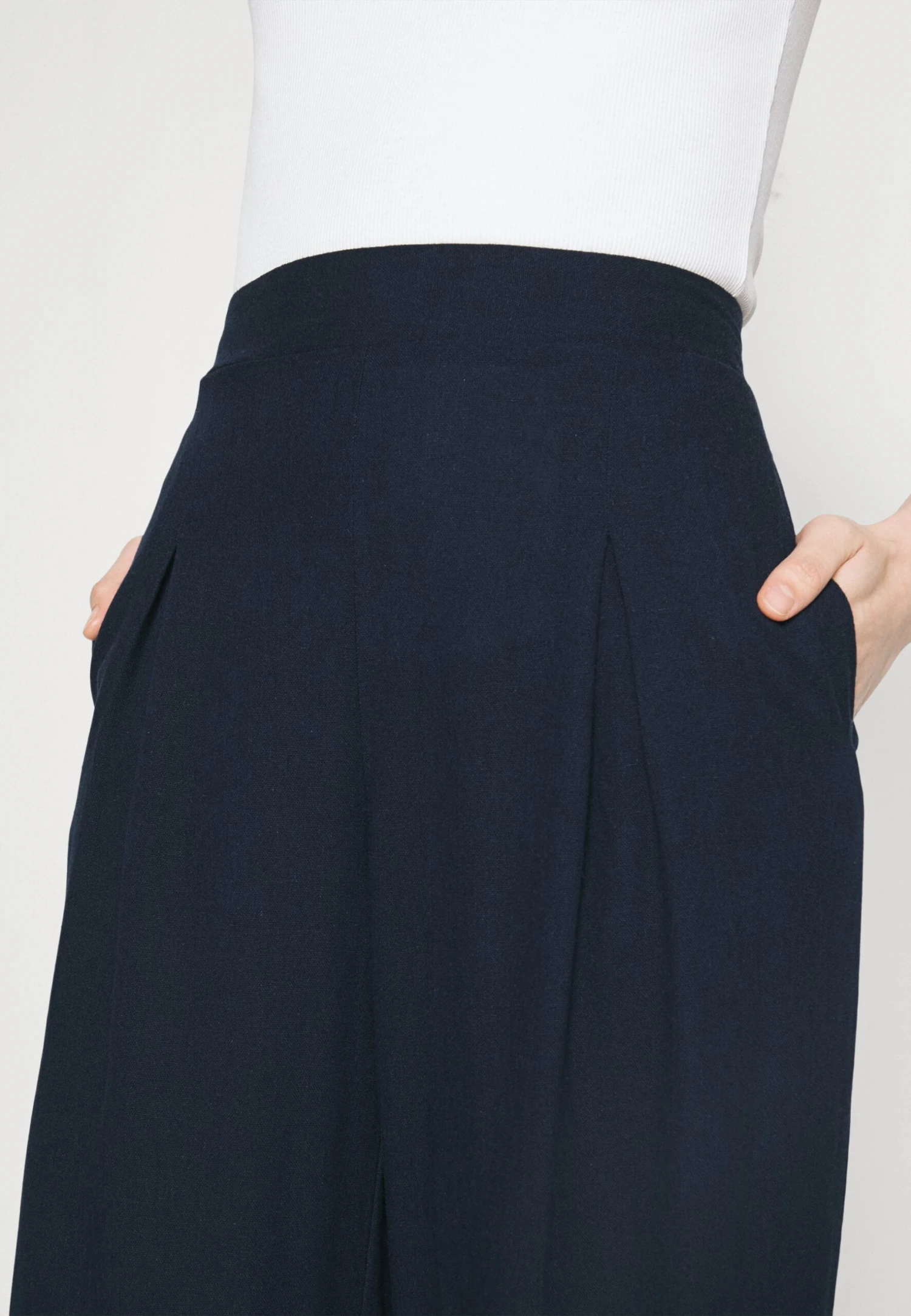 Vero Moda Petite Vmmymilo Wide Pants- Broek - Navy Blazer 7 Vero Moda Petite Vmmymilo Wide Pants- Broek - Navy Blazer - Afbeelding 5