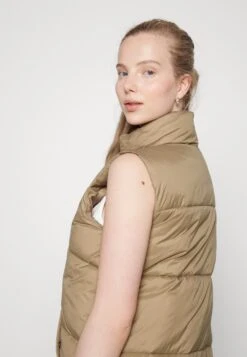 Vero Moda Uppsala Noos - Bodywarmer - Tigers Eye 15 Vero Moda Uppsala Noos - Bodywarmer - Tigers Eye -Vero Moda Winkel 2e3c8e86825244e2a0fc0e6087c695ee