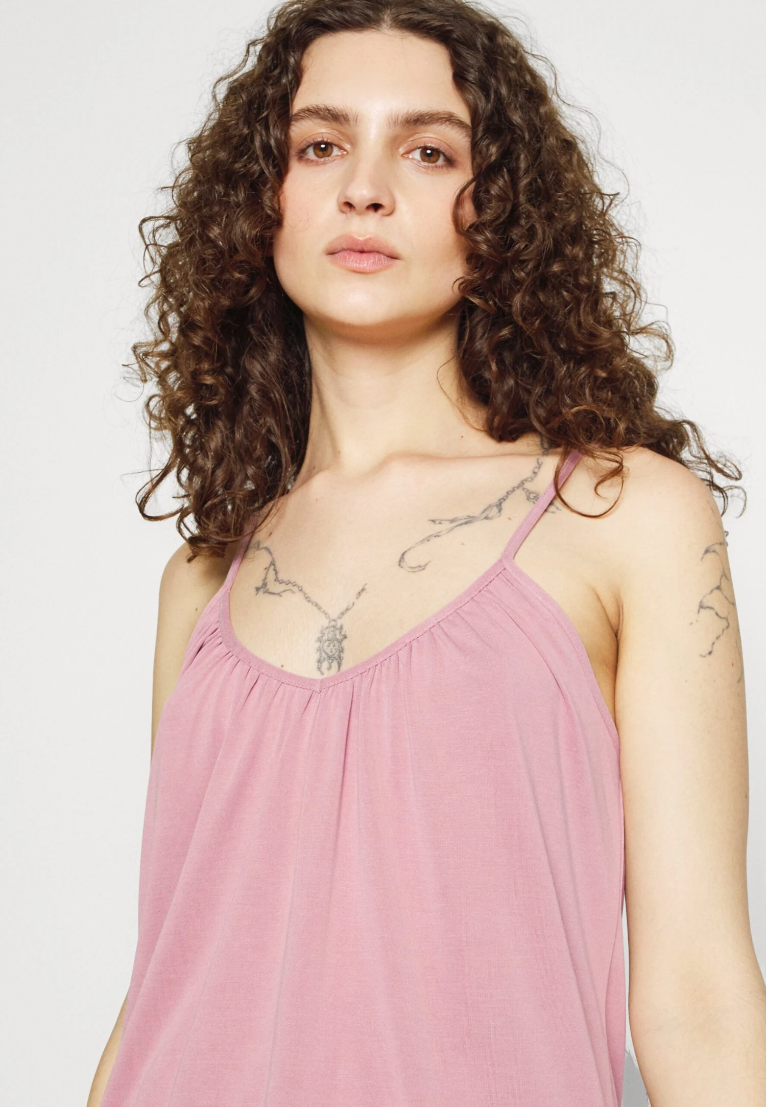 Vero Moda Tall Vmfilli Singlet - Top - Nostalgia Rose 3 Vero Moda Tall Vmfilli Singlet - Top - Nostalgia Rose