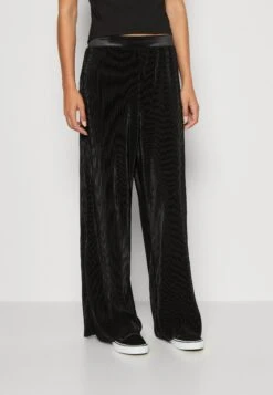 Vero Moda Vmavi Plisse Pant- Broek - Black