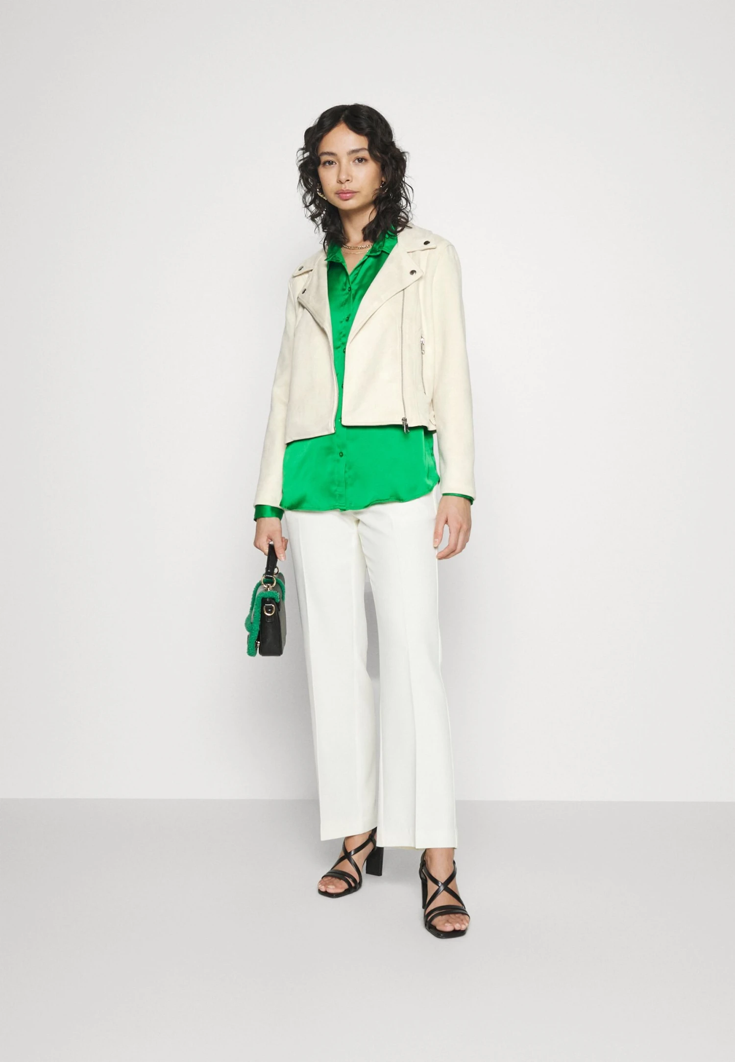 Vero Moda Petite Vmjose Short Jacket - Imitatieleren Jas - Birch 4 Vero Moda Petite Vmjose Short Jacket - Imitatieleren Jas - Birch - Afbeelding 2