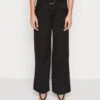 Vero Moda Vmbailey Paperbag Wide Belt Pant - Broek - Black -Vero Moda Winkel 37ec7e8975c947d4ae33f9a6dd7f49b8