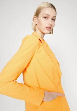 Vero Moda Carmen Ls - Blazer - Mock Orange 11 Vero Moda Carmen Ls - Blazer - Mock Orange -Vero Moda Winkel 387baec425eb417fbf9994205eb68d04