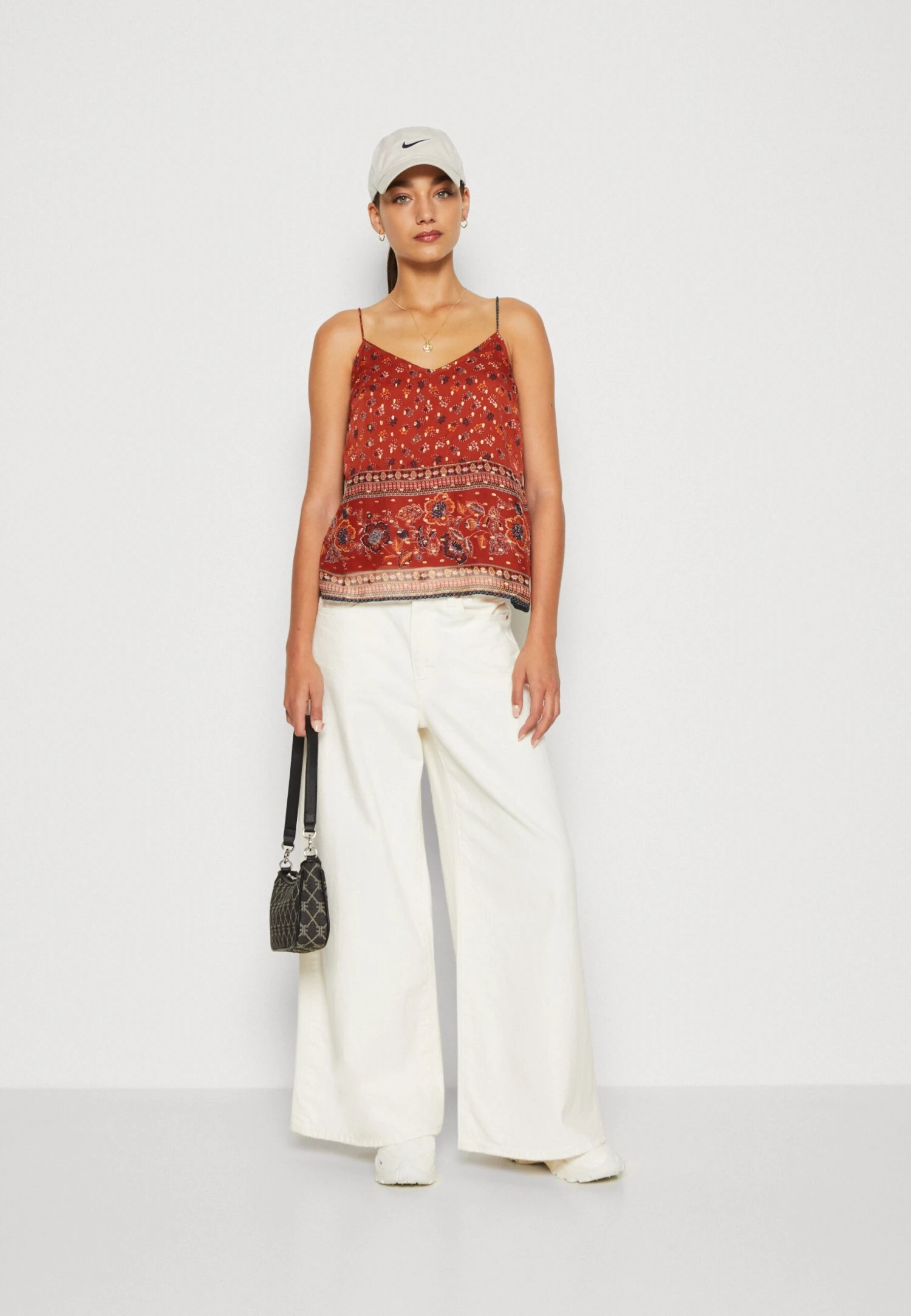 Vero Moda Vmlucy String Singlet Boho- Top - Barn Red 4 Vero Moda Vmlucy String Singlet Boho- Top - Barn Red - Afbeelding 2