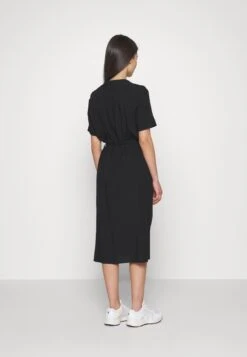 Vero Moda Petite Vmvica Shirt Dress - Blousejurk - Black -Vero Moda Winkel 39e0093c34a245738edcaaff136f1dd7