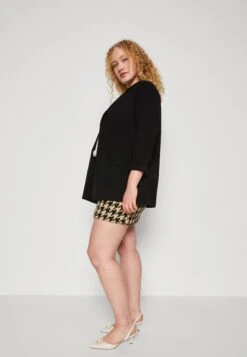 Vero Moda Curve Vmtakialis Solid- Blazer - Black -Vero Moda Winkel 3a1154f29d1f4423a17afa43bc171954