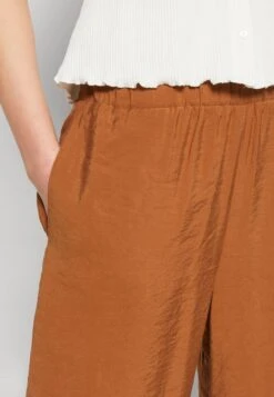 Vero Moda Vmqueeny Long Pants- Broek - Toffee -Vero Moda Winkel 3b7dc52227cc4637a0c474d5772ea736