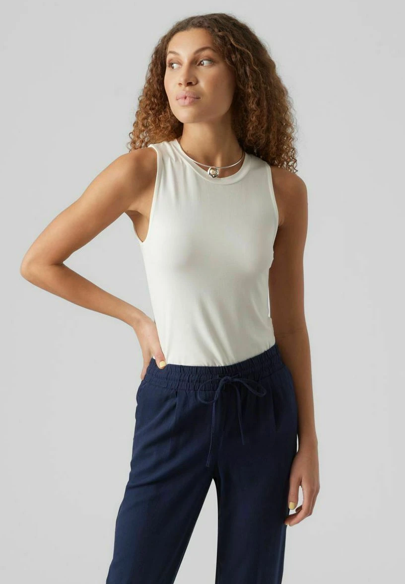 Vero Moda Top - Snow White 3 Vero Moda Top - Snow White