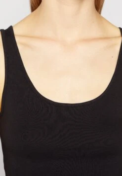 Vero Moda Vmmaxi My Soft Long Tank 2 Pack - Top - Black/White -Vero Moda Winkel 3ce50e881b574326bd2e8a67616675ae