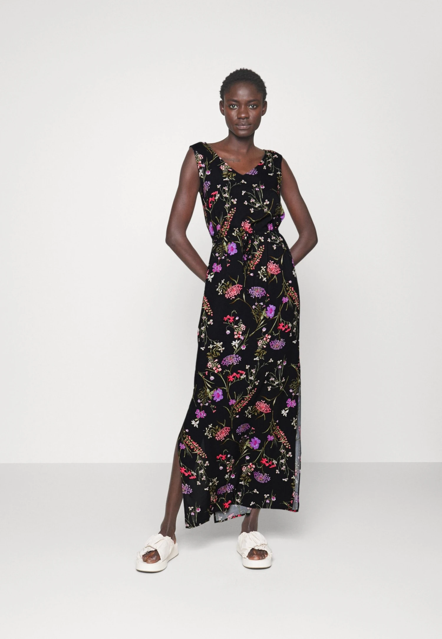 Vero Moda Tall Vmeasy Tank Dress - Maxi-Jurk - Black/Mille 3 Vero Moda Tall Vmeasy Tank Dress - Maxi-Jurk - Black/Mille