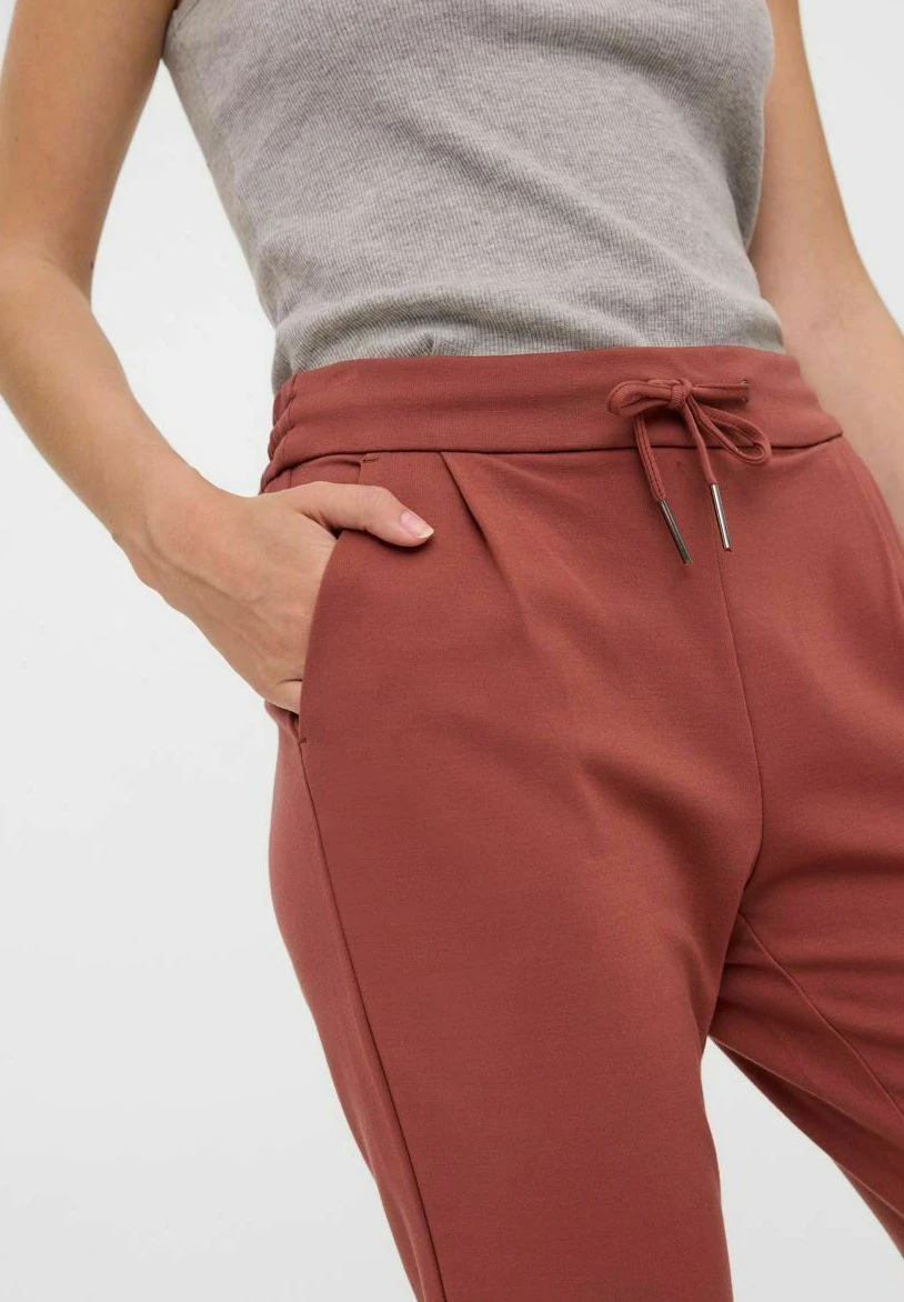 Vero Moda Vmeva Low Waist- Trainingsbroek - Mahogany 6 Vero Moda Vmeva Low Waist- Trainingsbroek - Mahogany - Afbeelding 4