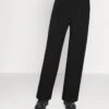 Vero Moda Vmeasy Wide Pants - Broek - Black Solid 2 Vero Moda Vmeasy Wide Pants - Broek - Black Solid -Vero Moda Winkel 4670cfa3699b497589adae5eeb440261
