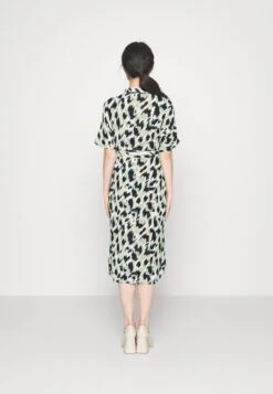 Vero Moda Petite Vmmenny Calf Shirt Dress - Blousejurk - Navy Blazer/Mette -Vero Moda Winkel 468cd681324748aea918f2d4f3b9001a