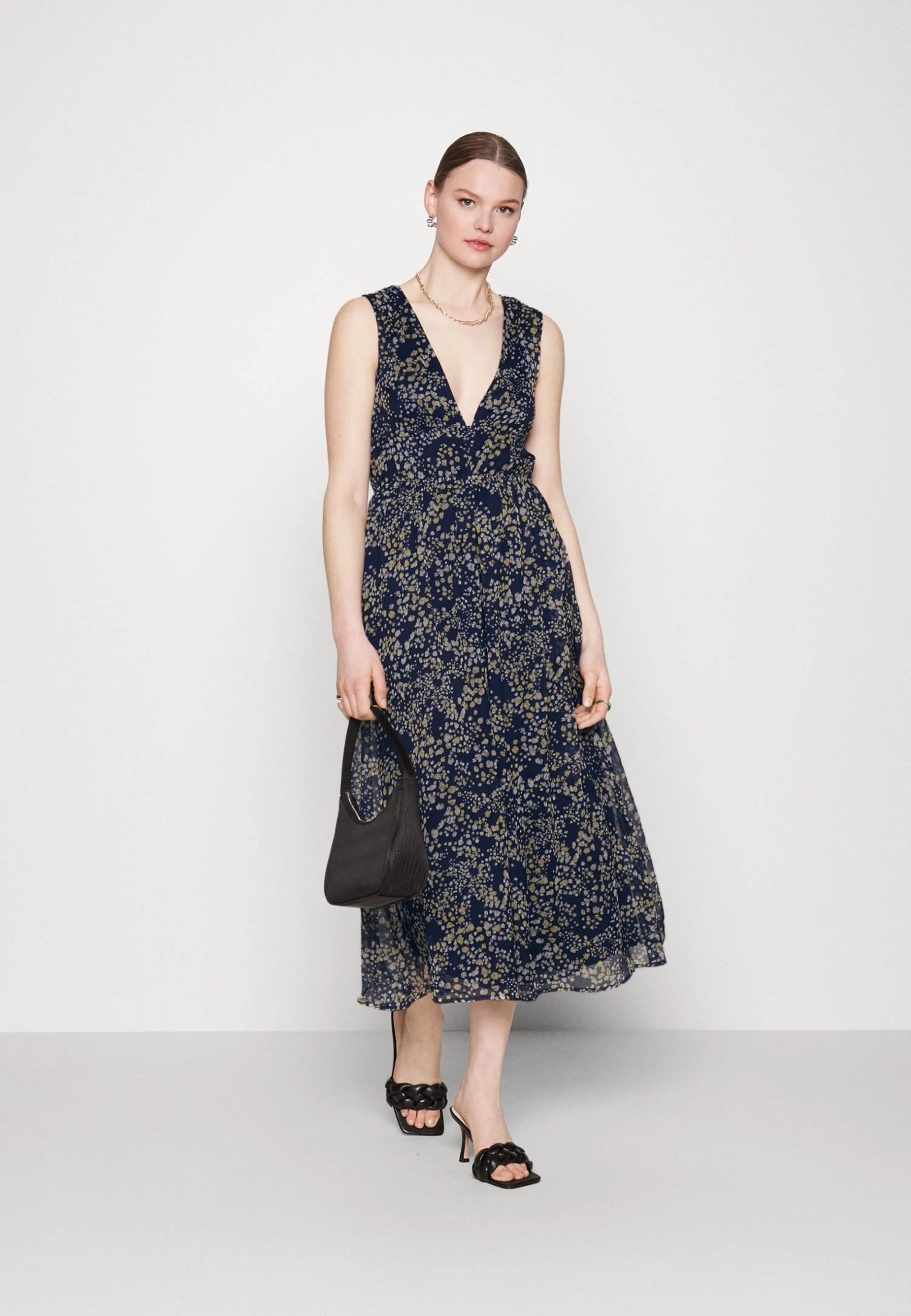 Vero Moda Vmdora Kaya Dress - Jurk - Navy Blazer Aop:Dora 4 Vero Moda Vmdora Kaya Dress - Jurk - Navy Blazer Aop:Dora - Afbeelding 2