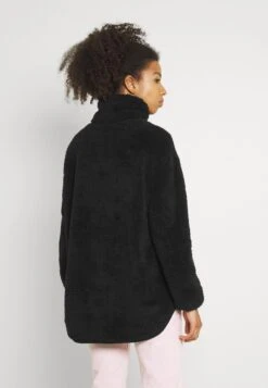 Vero Moda Vmfilly - Fleece Trui - Black -Vero Moda Winkel 4e1cae1f8cea4b4a861e630534f04a20