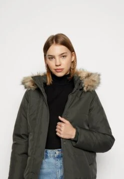 Vero Moda Maddison- Winterjas - Peat -Vero Moda Winkel 4efaf6f99fd74f9eb69c16ddd2e548e5