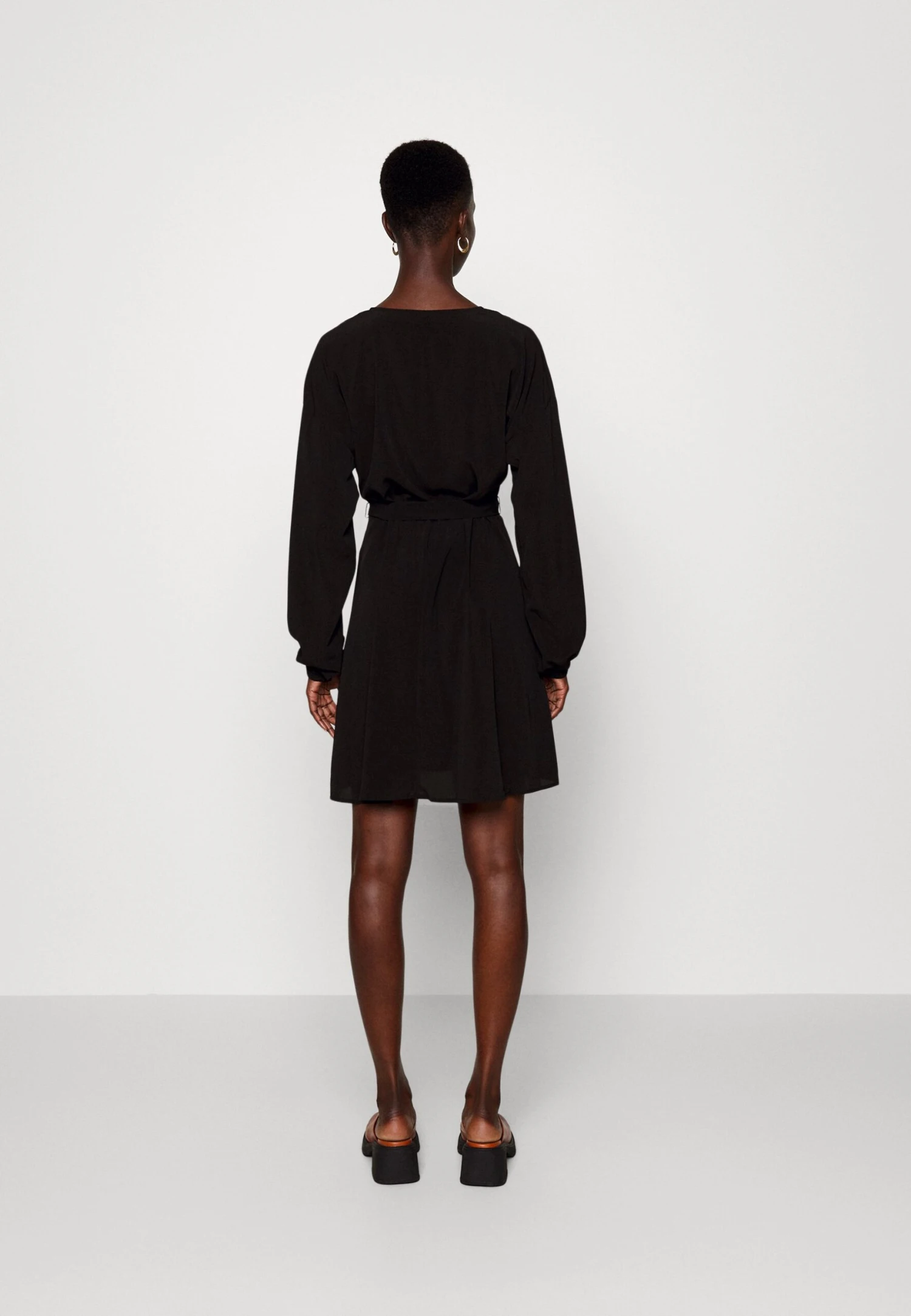 Vero Moda Tall Vmnaja Short Dress- Jurk - Black 5 Vero Moda Tall Vmnaja Short Dress- Jurk - Black - Afbeelding 3
