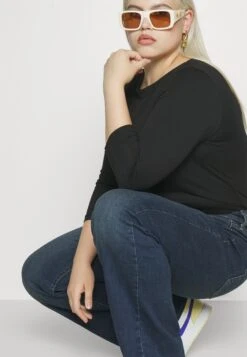 Vero Moda Curve Vmpanda- Longsleeve - Black 11 Vero Moda Curve Vmpanda- Longsleeve - Black -Vero Moda Winkel 5754235718794fdebc294a9d7e5028c5