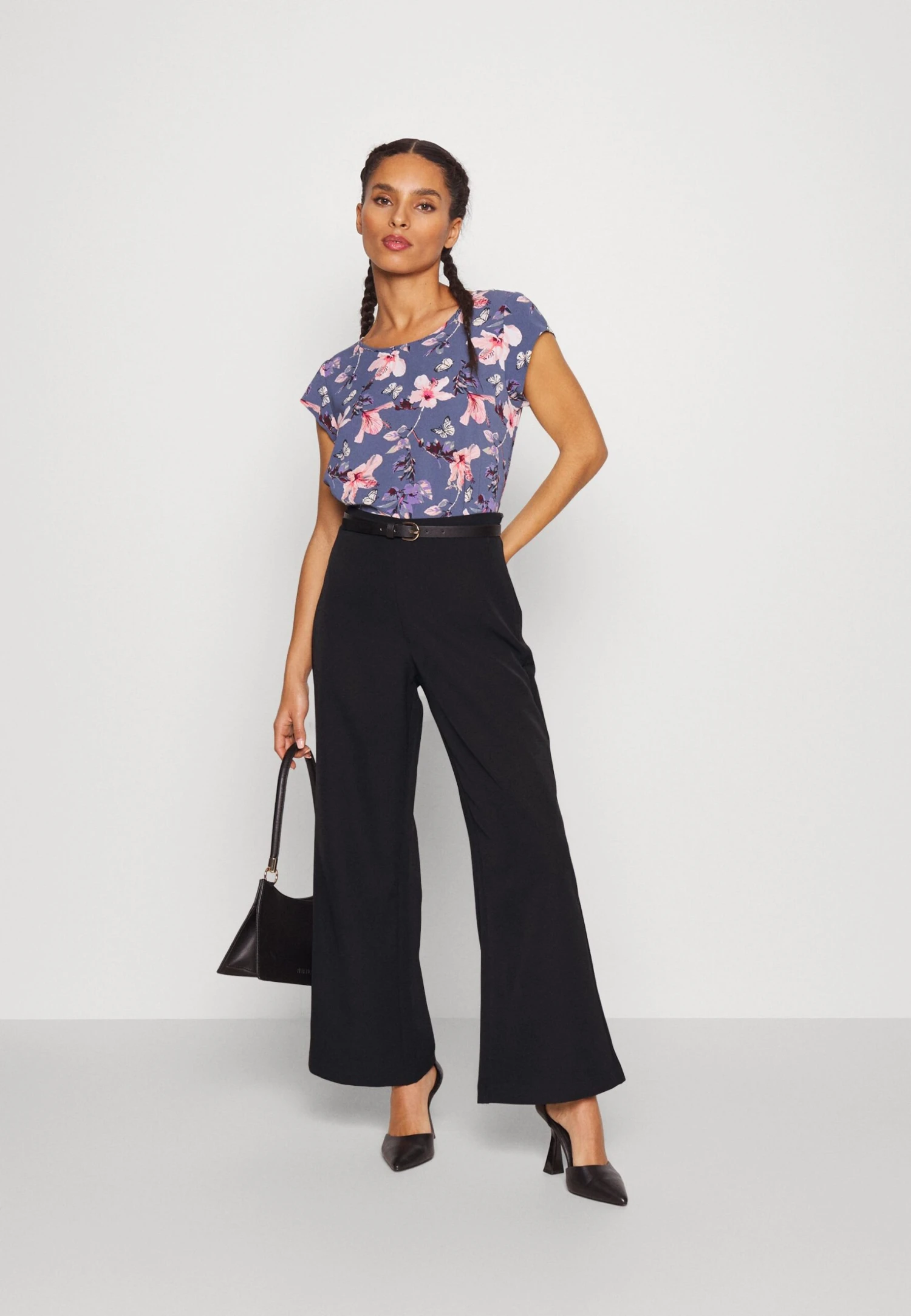 Vero Moda Petite Vmhalmia Wide Solid Pant- Broek - Black 4 Vero Moda Petite Vmhalmia Wide Solid Pant- Broek - Black - Afbeelding 2