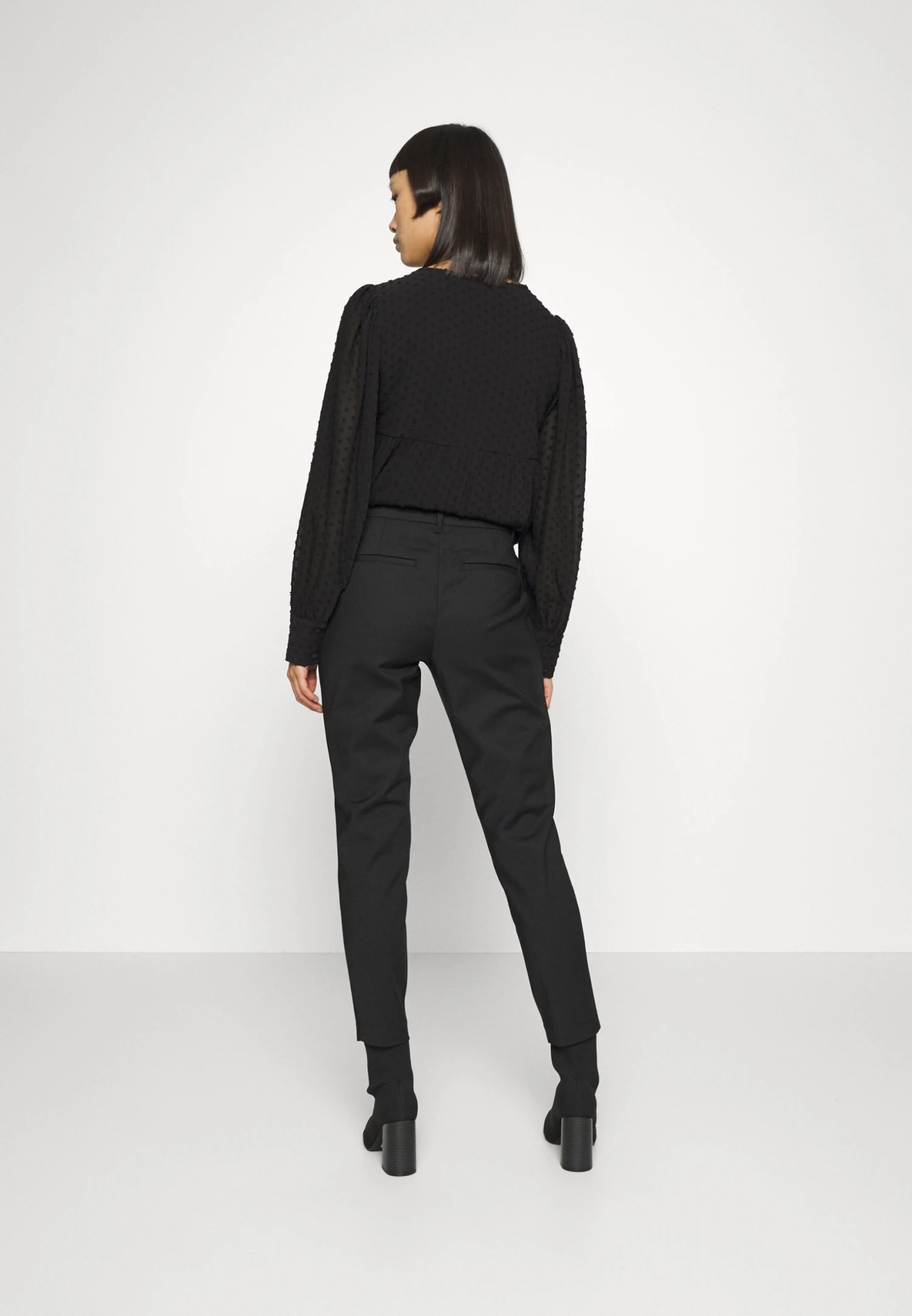 Vero Moda Petite Vmvictoria Ankle Pants - Broek - Black 5 Vero Moda Petite Vmvictoria Ankle Pants - Broek - Black - Afbeelding 3