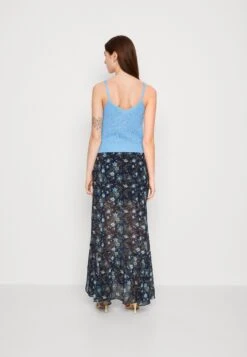 Vero Moda Vmblanca Strap Crop - Top - Little Boy Blue -Vero Moda Winkel 5e9224025cac4e49a3e7b110bef57b6a
